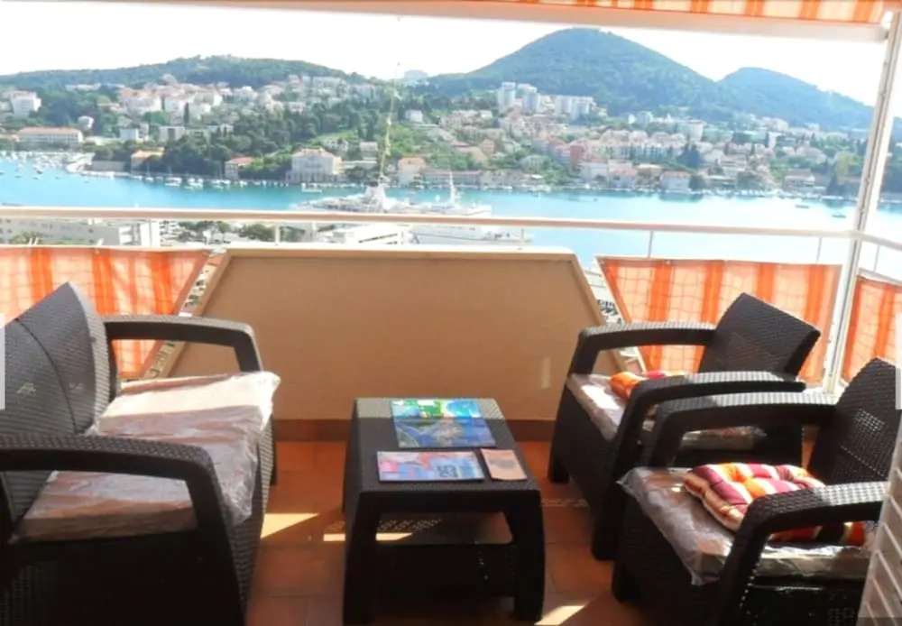 Apartment Amila with beautiful sea view