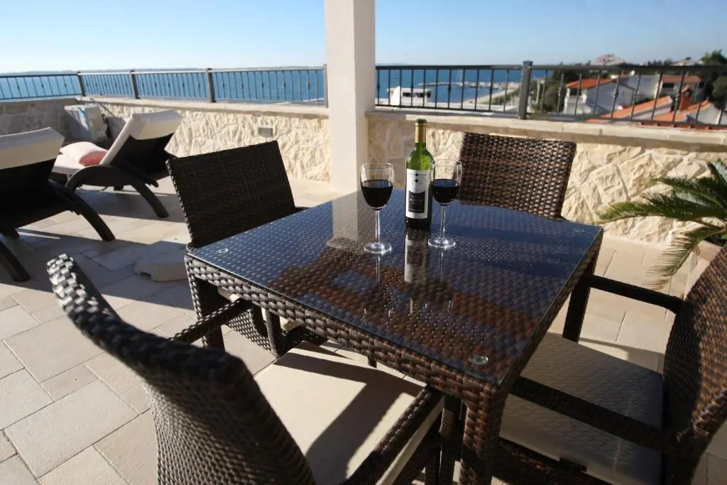 Sea View Apartments Nina - AE1021