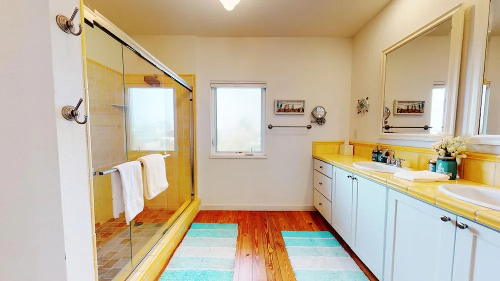 The Mermaid Inn 4 Bedroom Townhouse