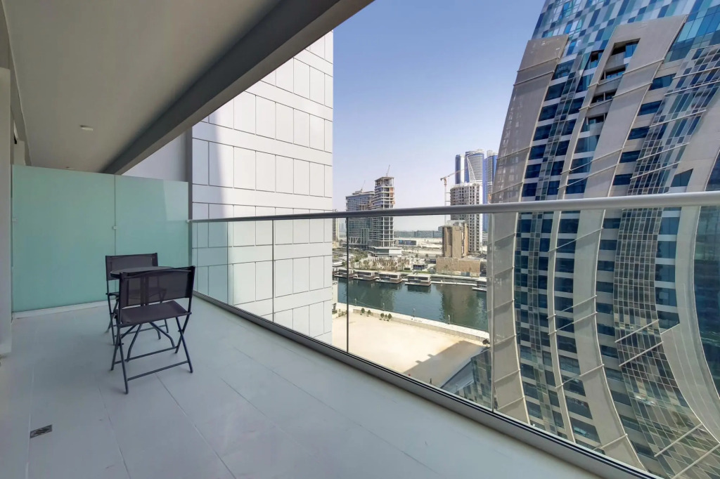 Business Bay - Vera Residences 1312