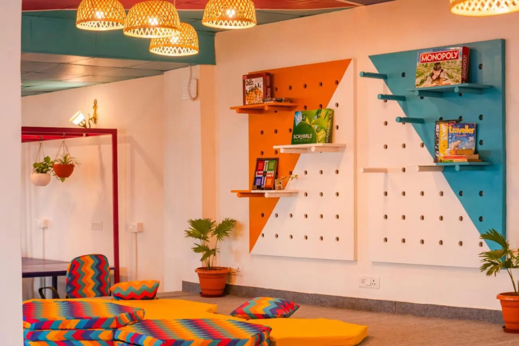 goSTOPS Mukteshwar - Private Rooms and Dorms