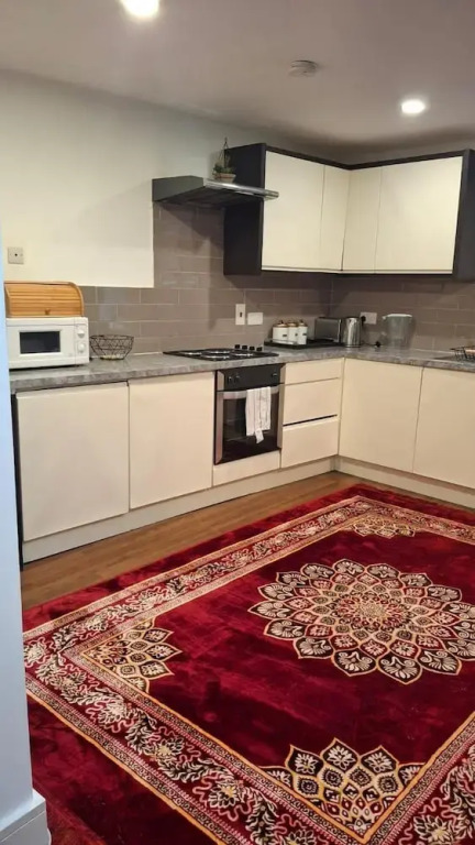 Cosy Entire House Open Kitchen 2 Bedroom for 5