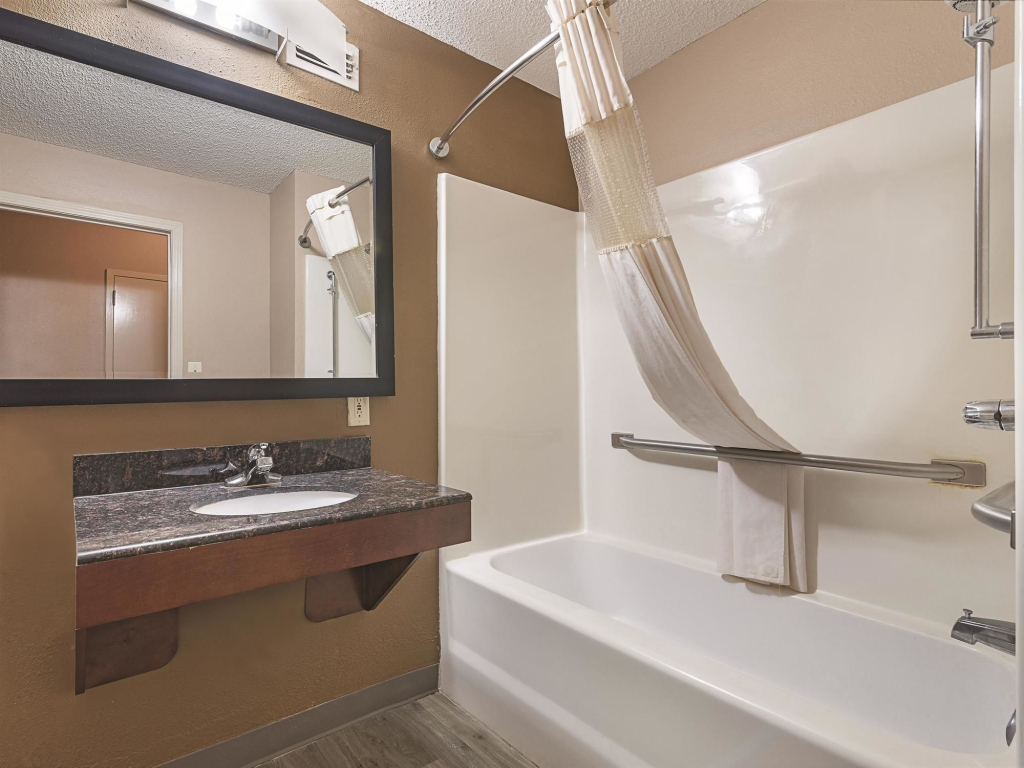 MainStay Suites Decatur River City