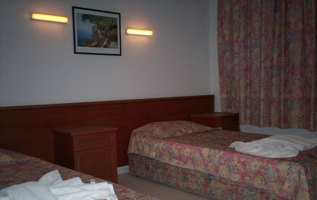 The S Apart & Suites Hotel