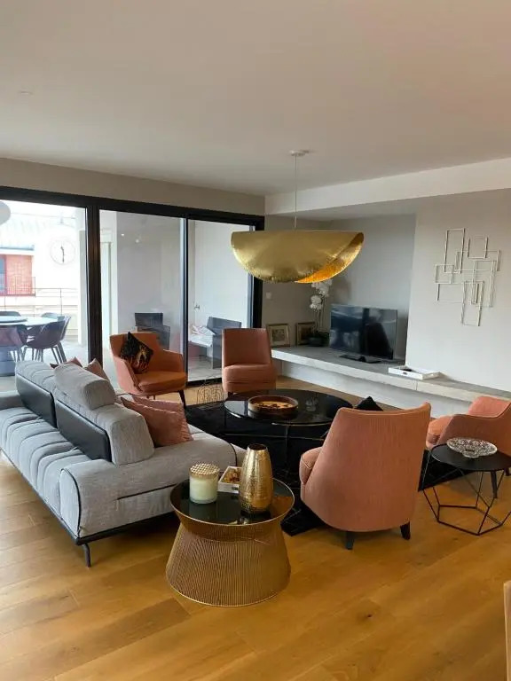 Penthouse Saint Edward