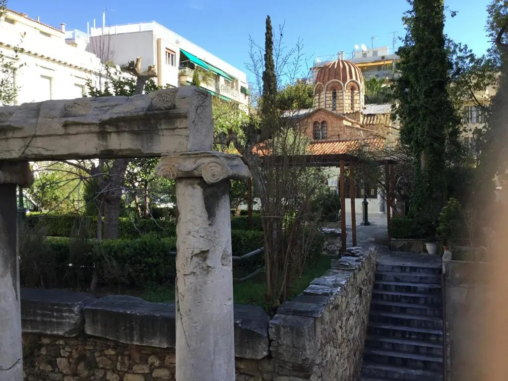 Athens-Plaka, Peter’s beautiful apartment in Temple of Zeus