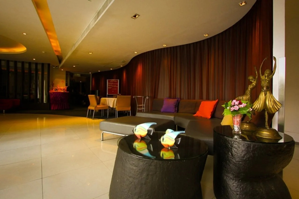 Veronica Residence