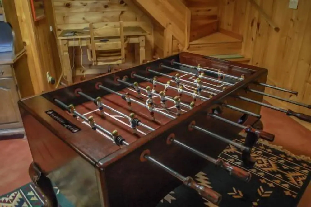 Overlook Retreat Cabin - Charming Cabin Mountain Views With Foosball Firepit
