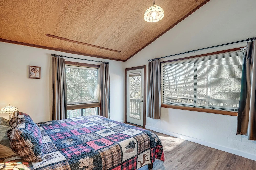 Deck & Gas Grill: Secluded Arnold Cabin Rental!