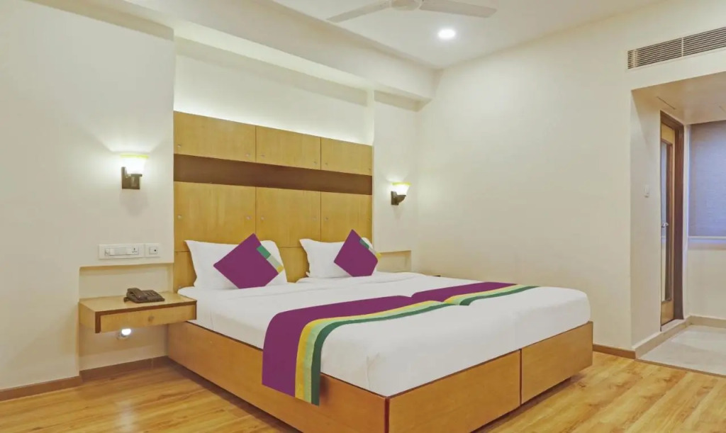Treebo Premium Seven Lake View