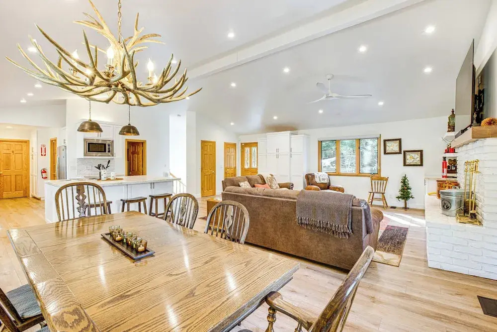 Close to Trails: Family-friendly Stateline Home!