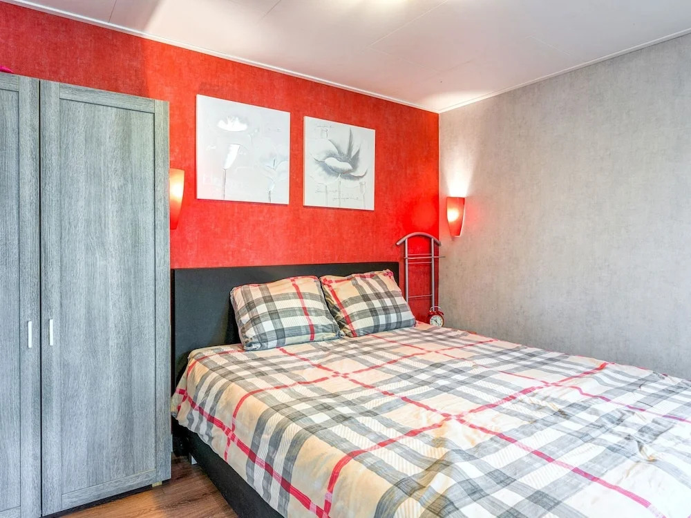 Quaint Bungalow in Uden With Fenced Garden, Sauna, Terrace