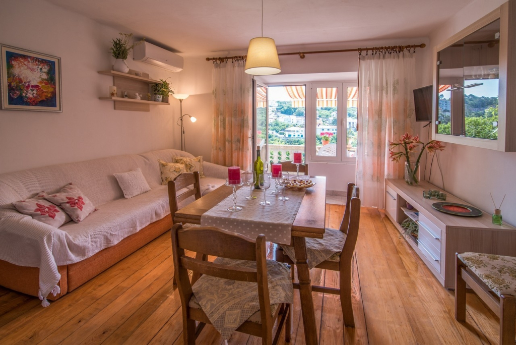 Holiday house Hoda Vrbnik, Island Krk