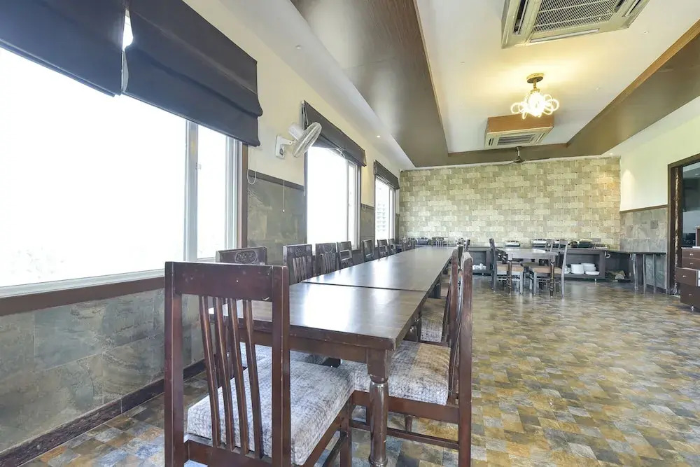Fabhotel Prime Amantra