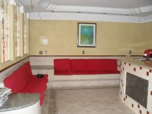 Boulevard Place Hotel