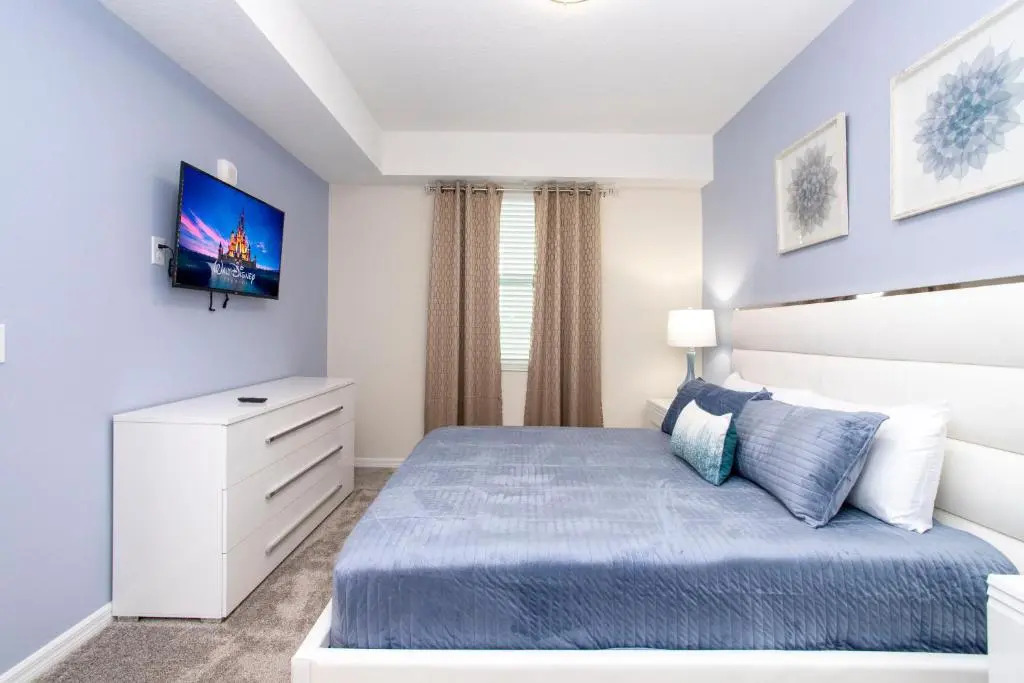 Stunning 2 Bd Close to Disney @ Storey Lake 203