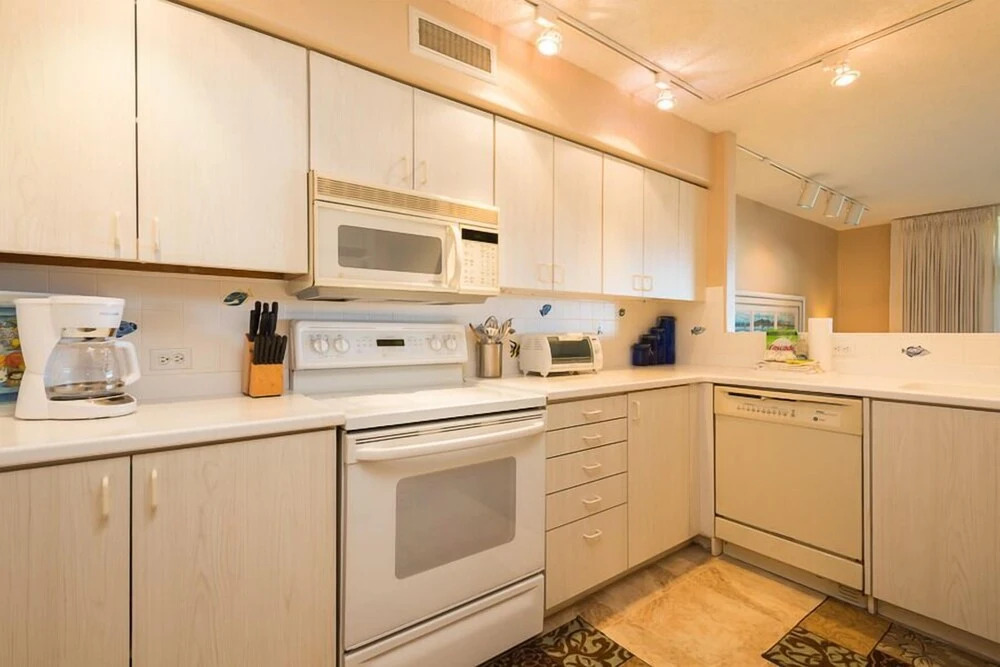 Kaanapali Royal #n302 2 Bedroom Condo by RedAwning
