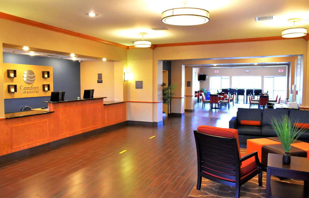 Comfort Inn & Suites Greenville I-70