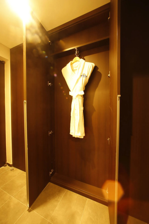 Golden Daisy Hotel
