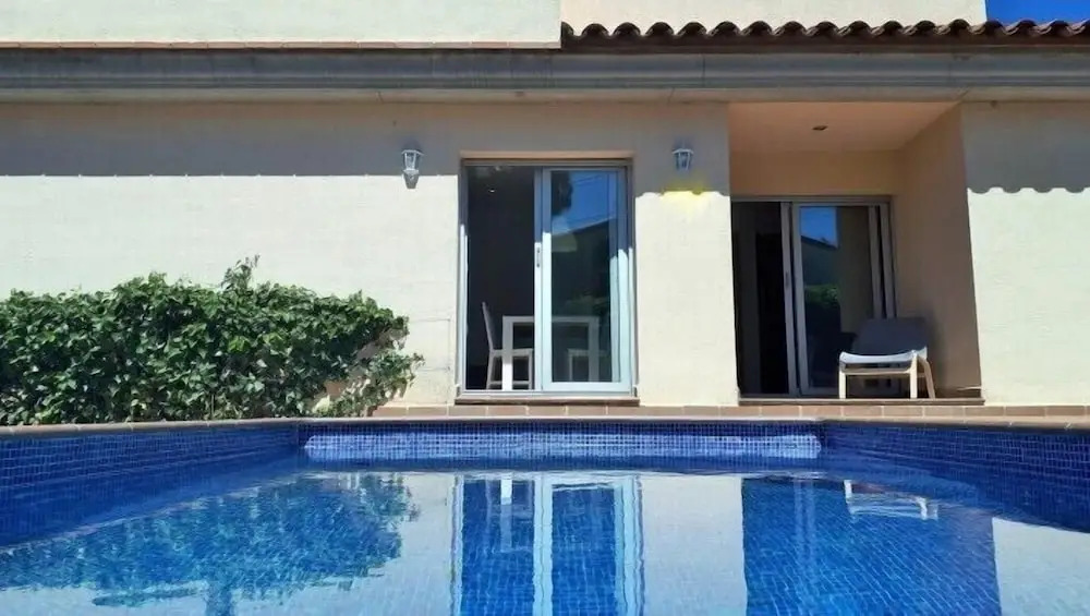 Chalet con piscina y vistas a 10min de la playa de Blanes
