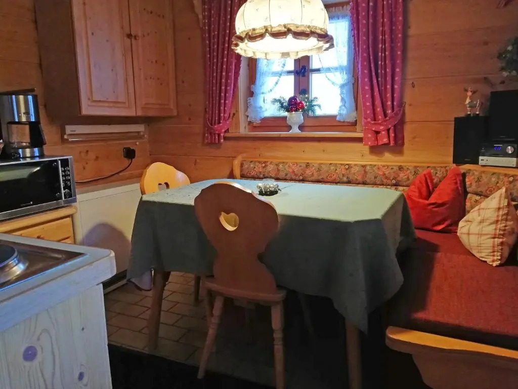 Almbrünnerl die Almhütte auf der Raffner Alm