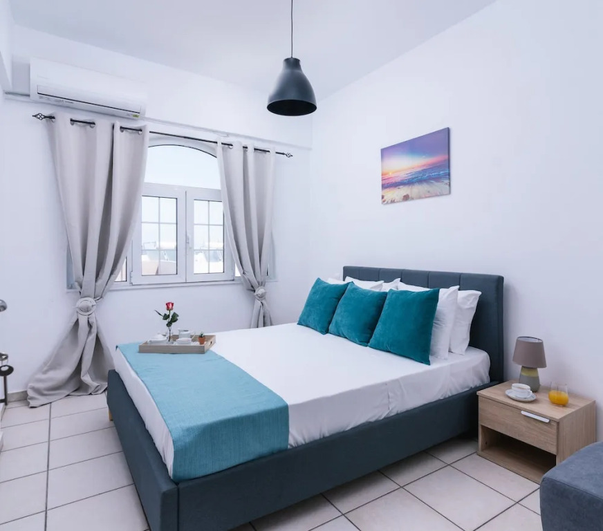 Ermis Luxury Suites & Apartments
