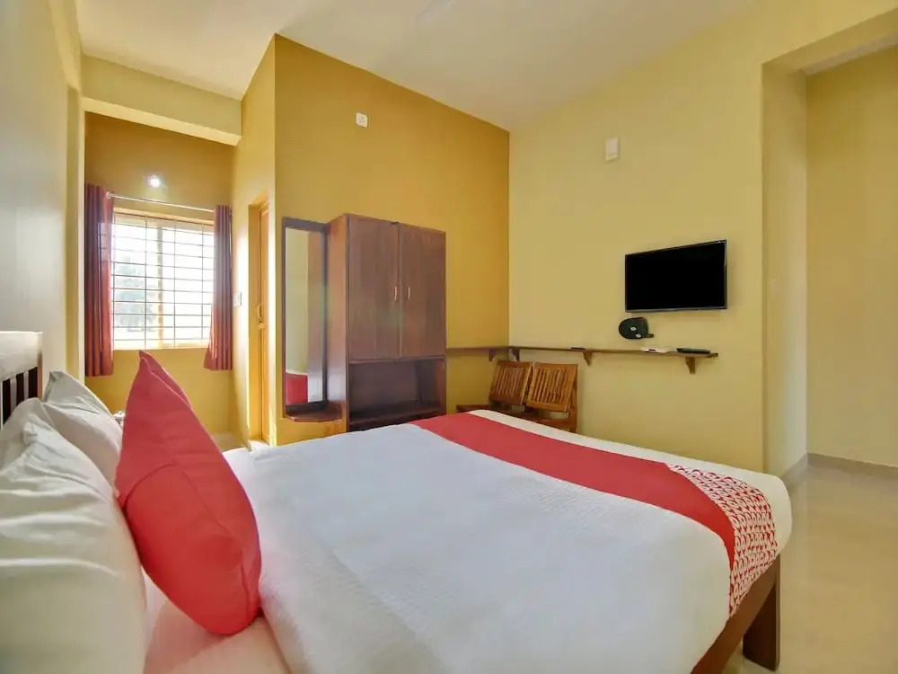 The Mayura Residency By OYO Rooms