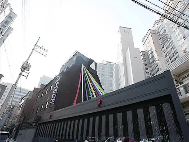 Rio Hotel-Hoegi Station, Subway Line 1