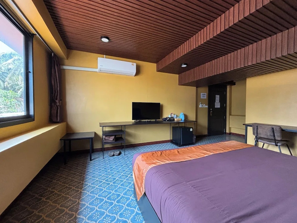 Phoenix Room