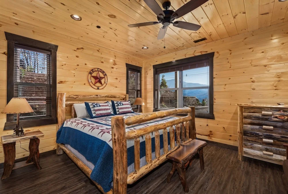 Greystone Retreat 13 Bedrooms 13.5 Bathrooms Cabin