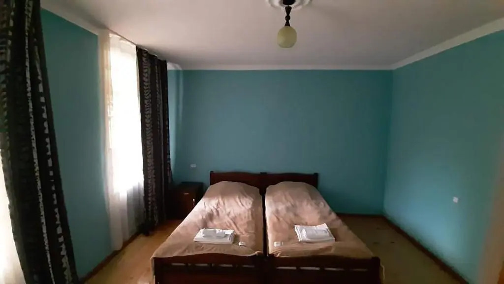 Guest house-Lile