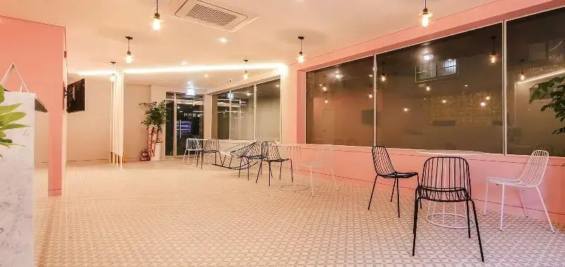 Hotel razaB