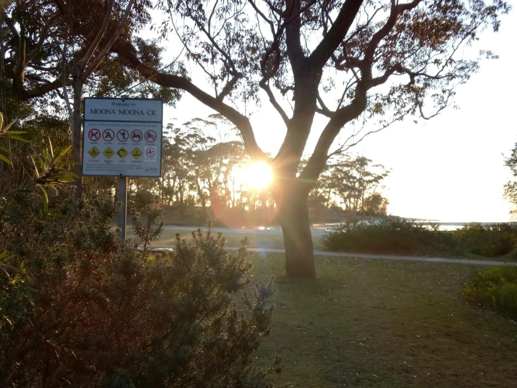 The Husky House 1 bedroom or 2 bedroom or The Husky Studio Suite stayinjervisbay com