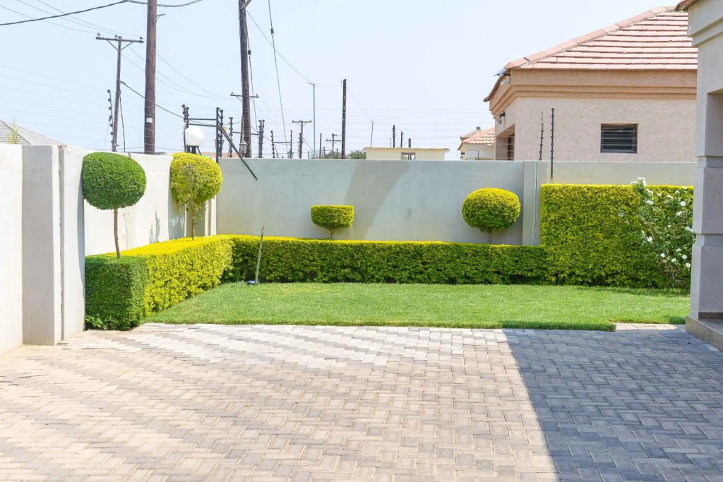 Immaculate Villa