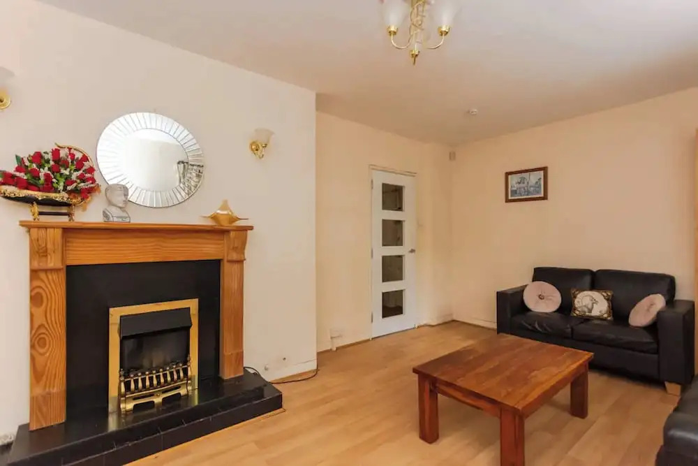 Homely 3 Bedroom House With a Garden