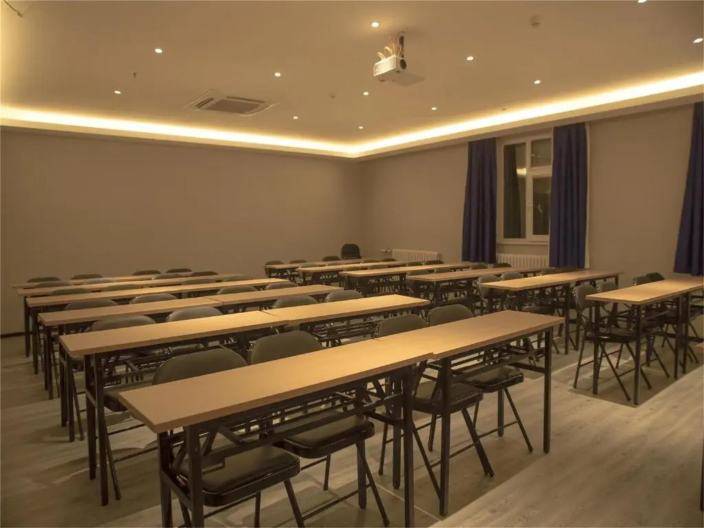 7Days Premium Zaozhuang Qunshan Road Central Square Branch