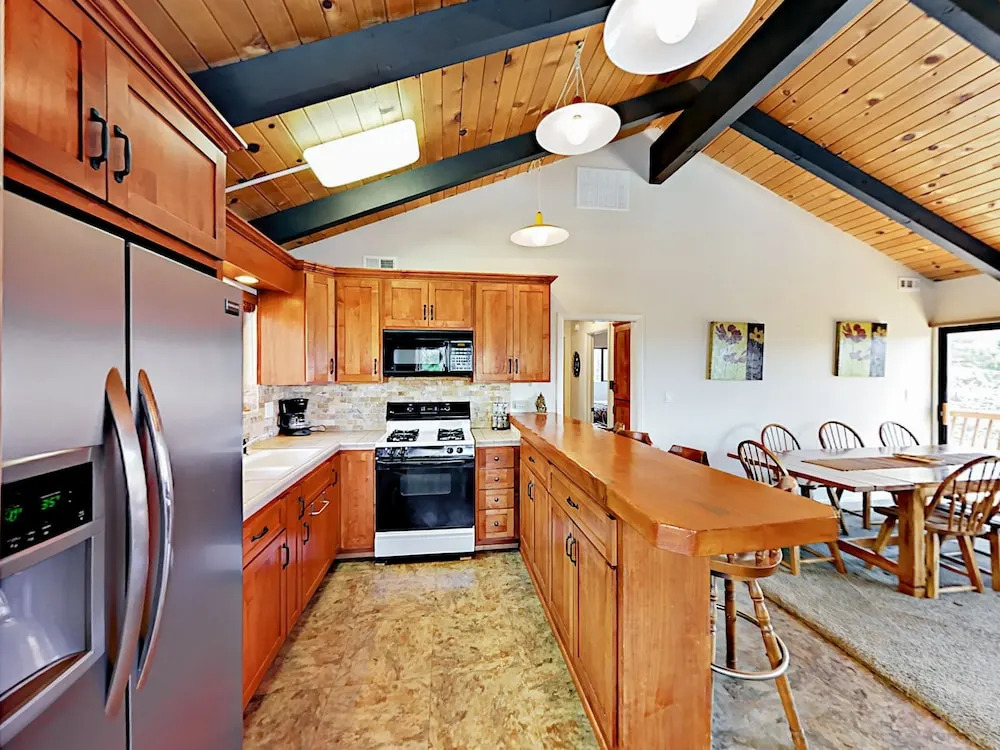 748 Butte Ave Home 3 Bedrooms 2 Bathrooms Home