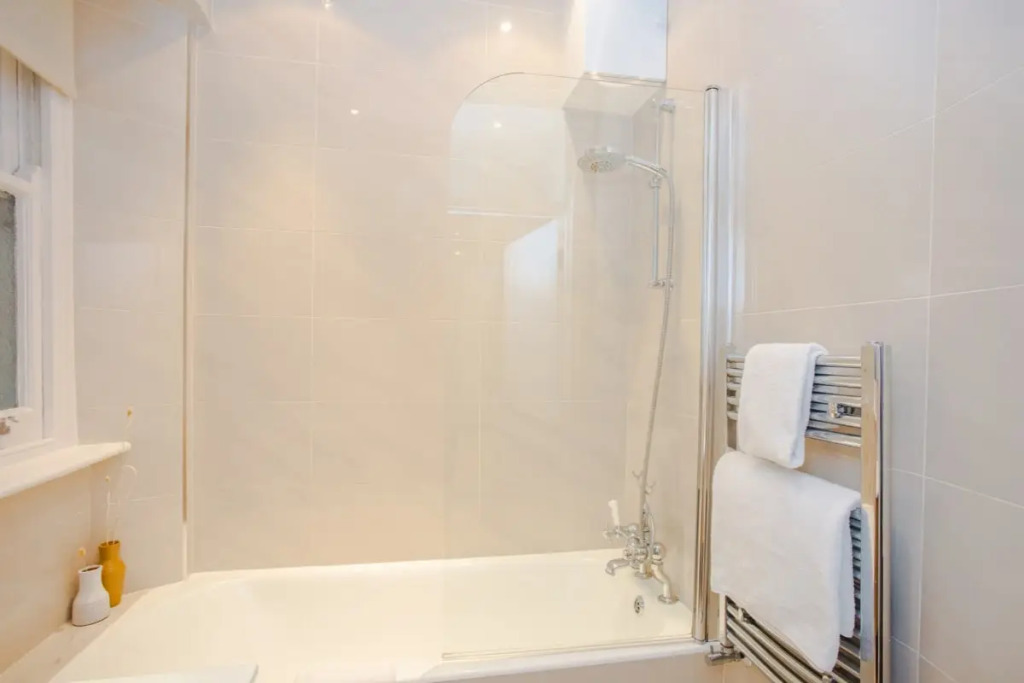 The Maida Vale Mansion - Bright & Modern 2BDR Flat