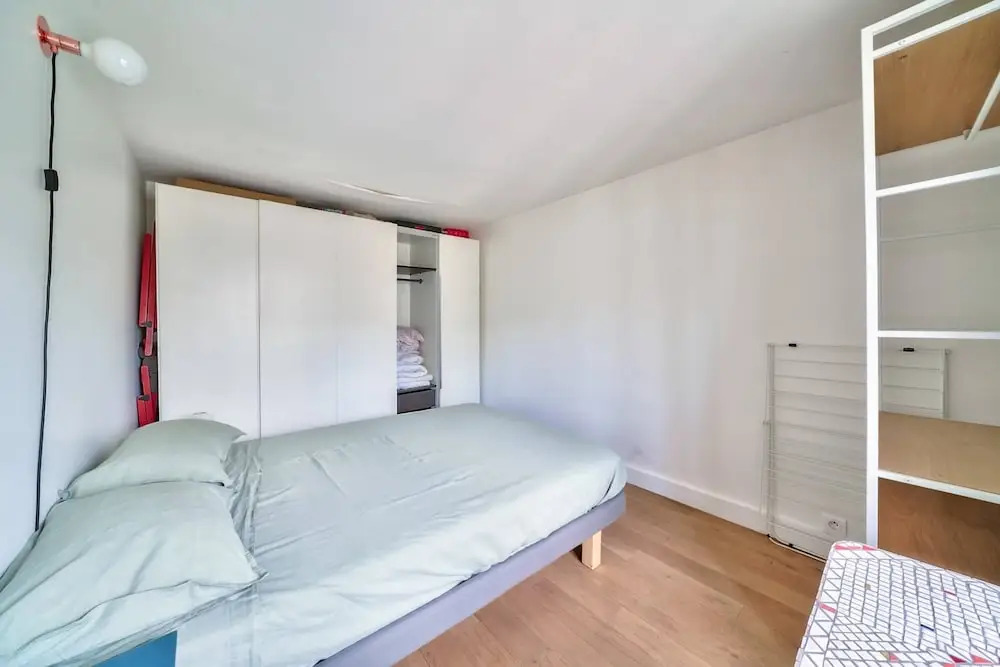 Charming 2 Room Apartment - Paris