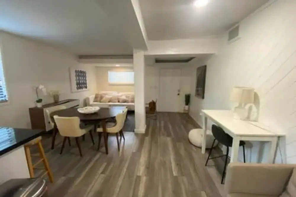 Pool Parking 2 Bedroom Retreat Sleeps 5