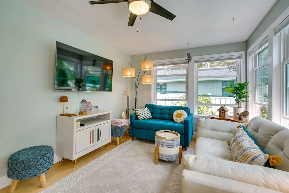 Charming + Updated Villas Home w/ Backyard