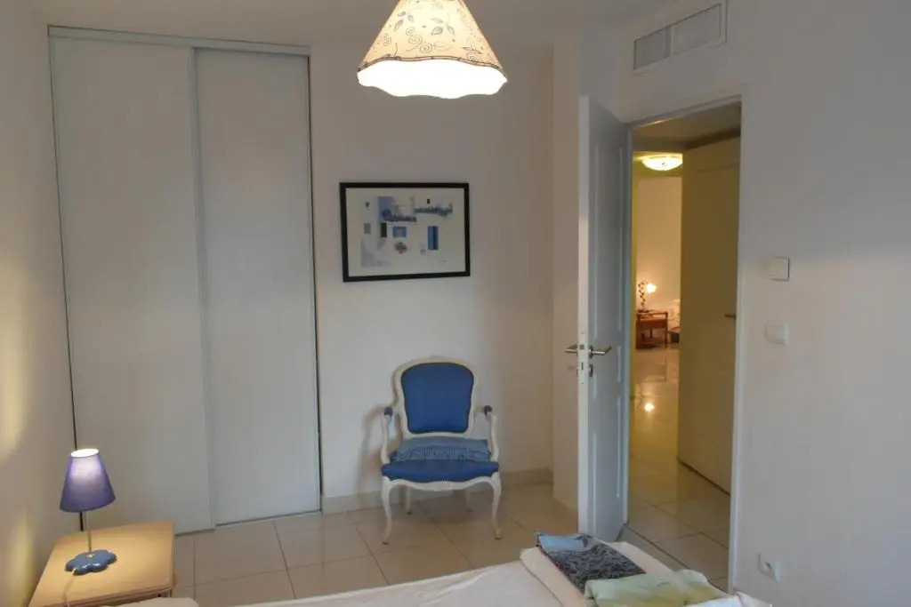 Spacious Luxury apt, 12 min walk to Croisette beach and Conf Centre