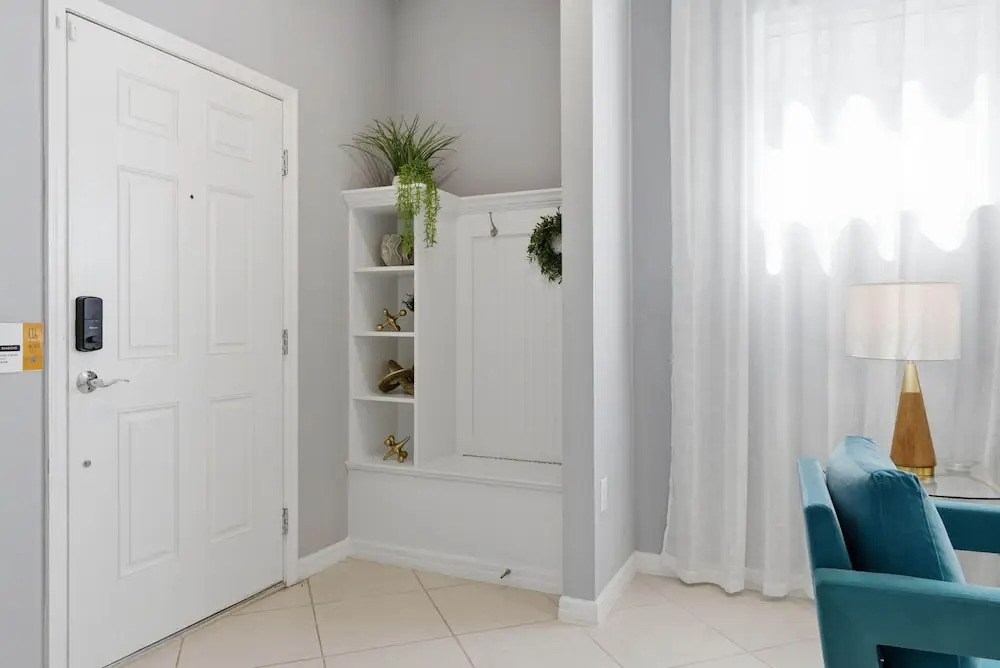 Chic Orlando Escape Game Room Theme Beds Pool