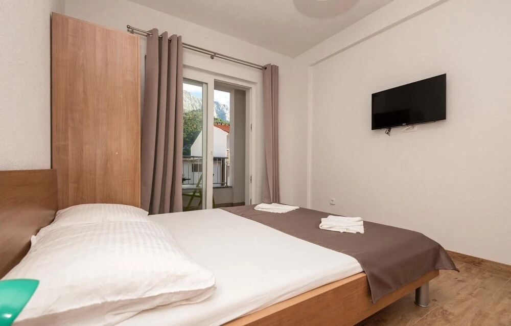 Amazing Apartment in Drvenik With Wifi