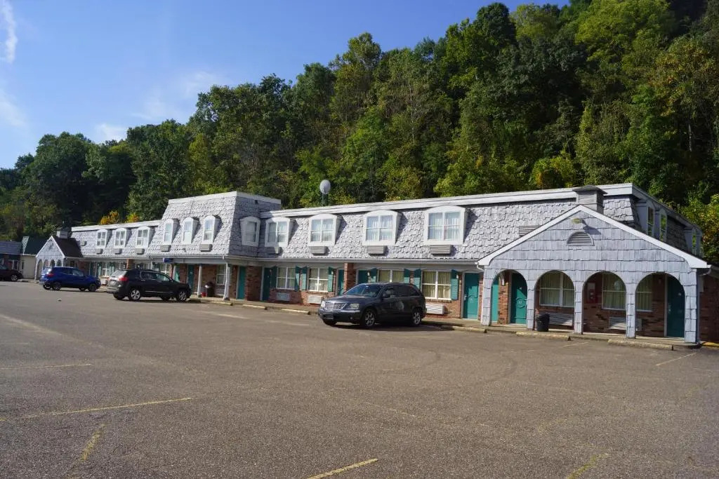 Country Squire inn and suites
