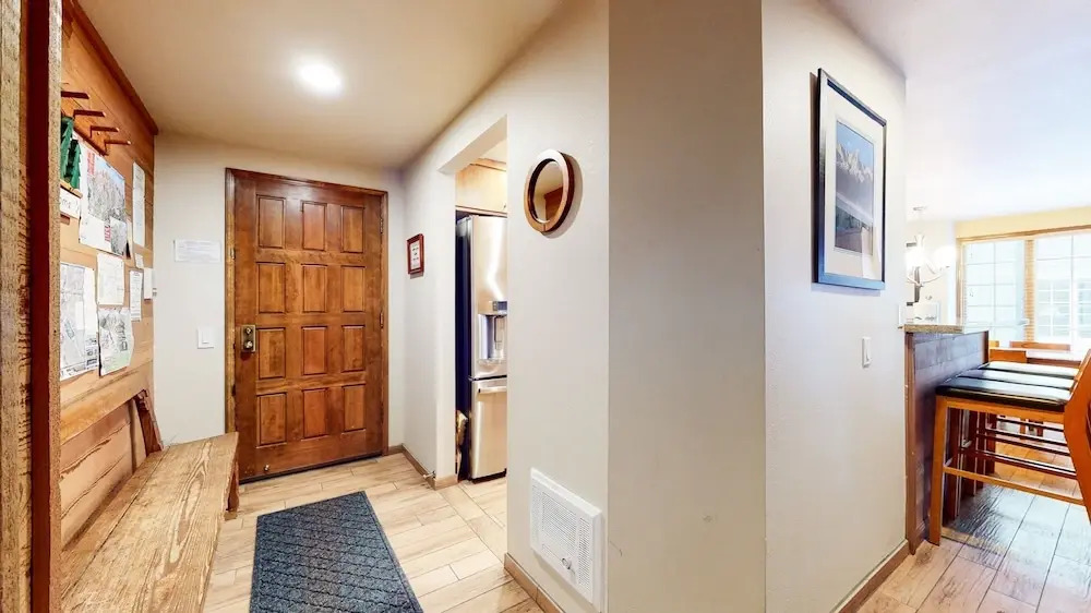 Sierra Megeve 7 Deluxe Remodeled Condo, Just A Short Walk To Canyon Lodge by RedAwning