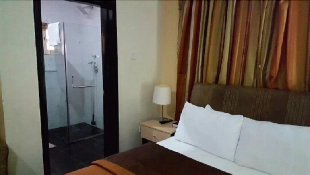 The Hotel Properties Limited