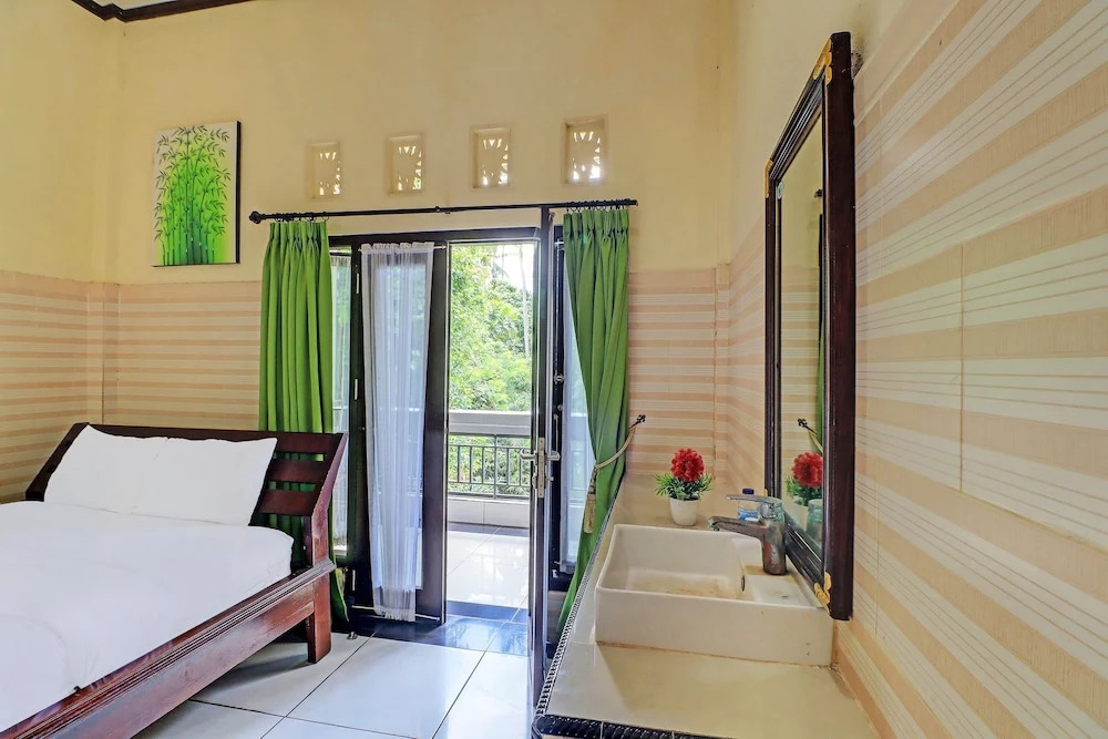 OYO 91925 Ijo Eco Lodge Hotel
