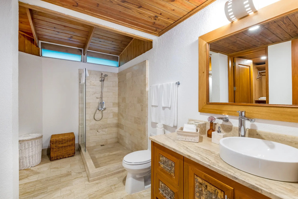 Luxury villa at Cap Cana Resort - Chef, maid, butler and golf cart are included
