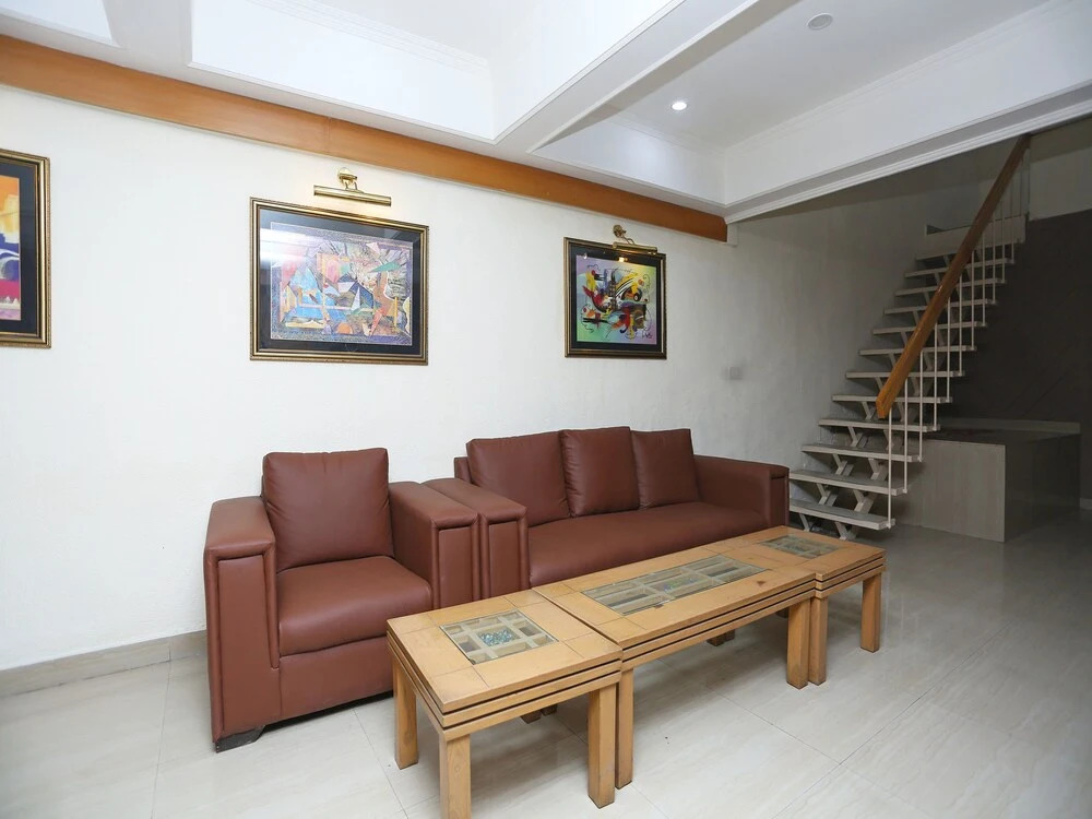 OYO 11332 Hotel Daffodils Inn